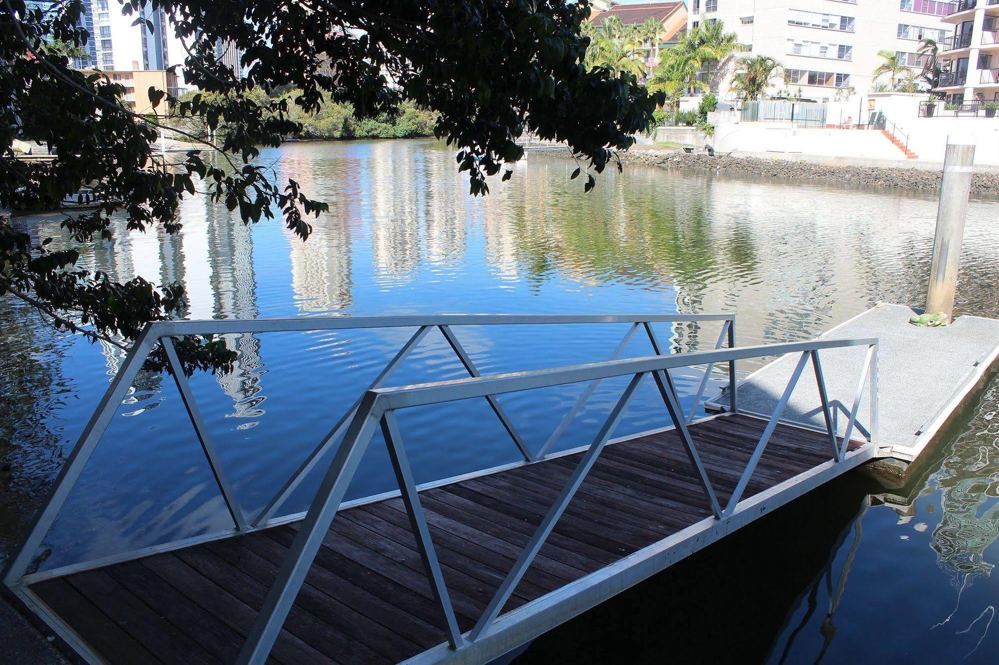 Surfers Del Rey Aparthotel Gold Coast Exterior photo